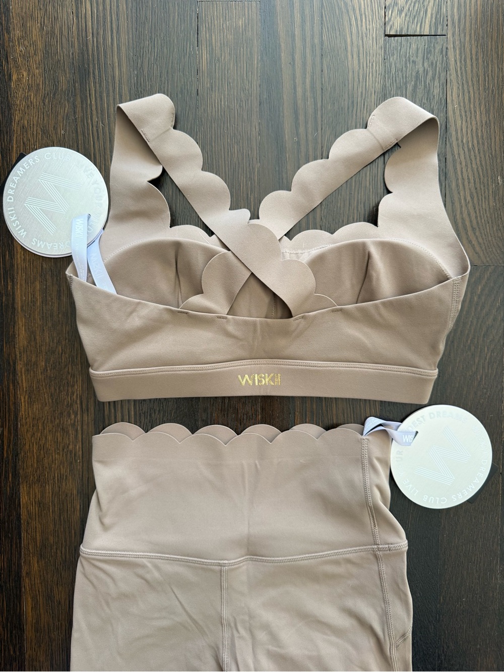 Scallop-Trim Seamless Sports Bralette in Nude - Picture 5 of 8